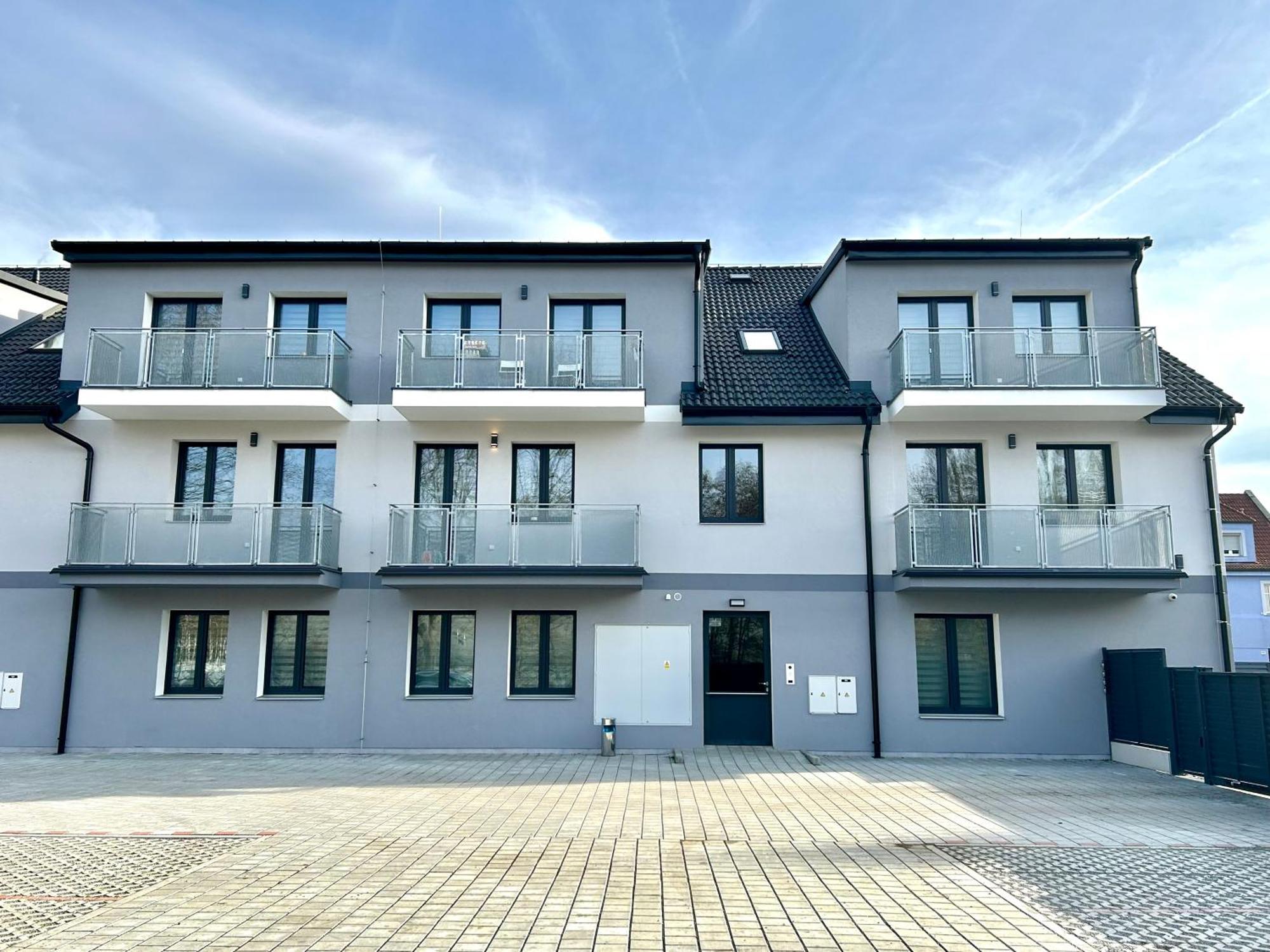 Apartmany Premium Se Soukromym Parkovanim Česká Lípa Exterior foto